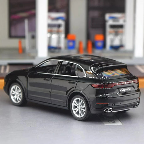 [TOY] 1:32 Porsche 2018 Cayenne Turbo svart modellbil Die-Cast