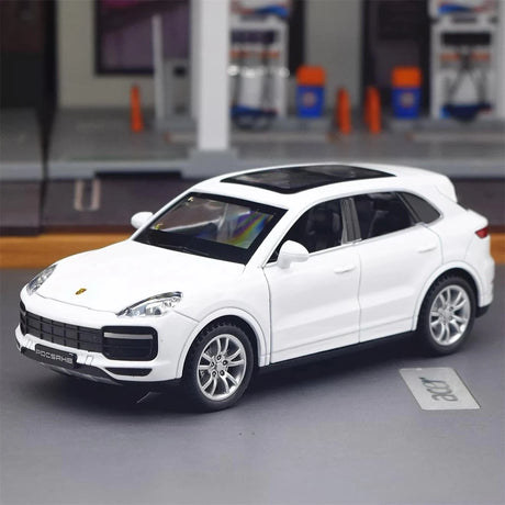 [TOY] 1:32 Porsche 2018 Cayenne Turbo vit modellbil Die-Cast