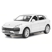 Porsche 2018 Cayenne Turbo الأبيض 1:32 – مجسم سيارة معدني للعرض