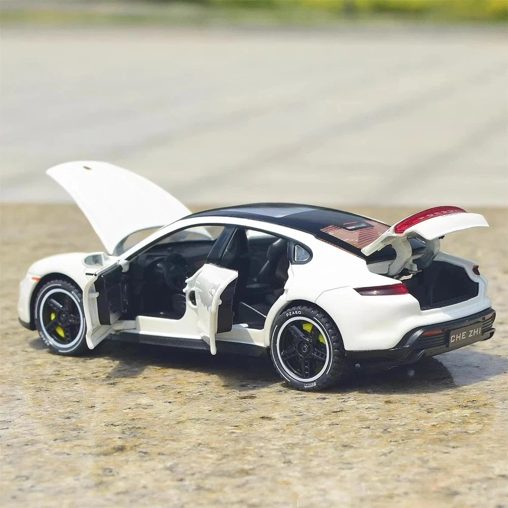 [TOY] 1:32 Porsche 2019 Taycan White Model Car Die-Cast