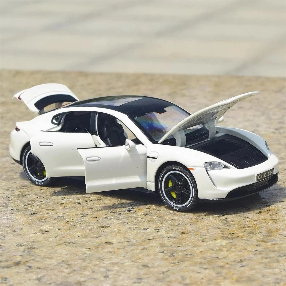 [TOY] 1:32 Porsche 2019 Taycan White Model Car Die-Cast