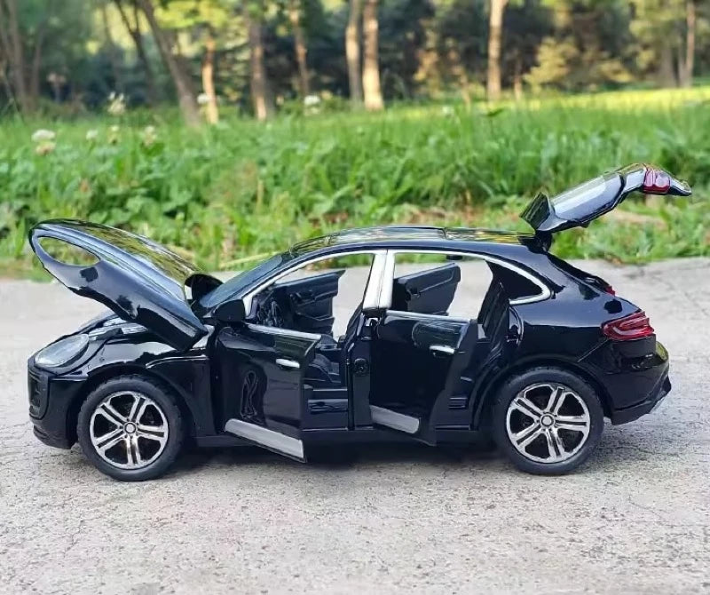 [TOY] 1:32 Porsche 2023 Macan T noir voiture miniature Die-Cast