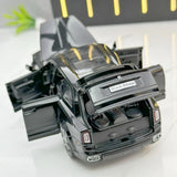 [TOY] 1:32 Rolls-Royce 2018 Cullinan svart modellbil Die-Cast