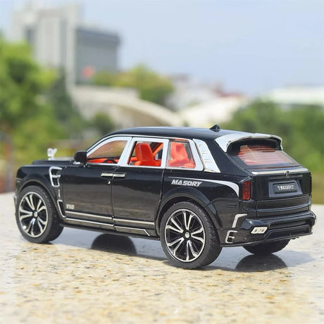 [TOY] 1:32 Rolls-Royce 2020 Cullinan Mansory svart modellbil Die-Cast
