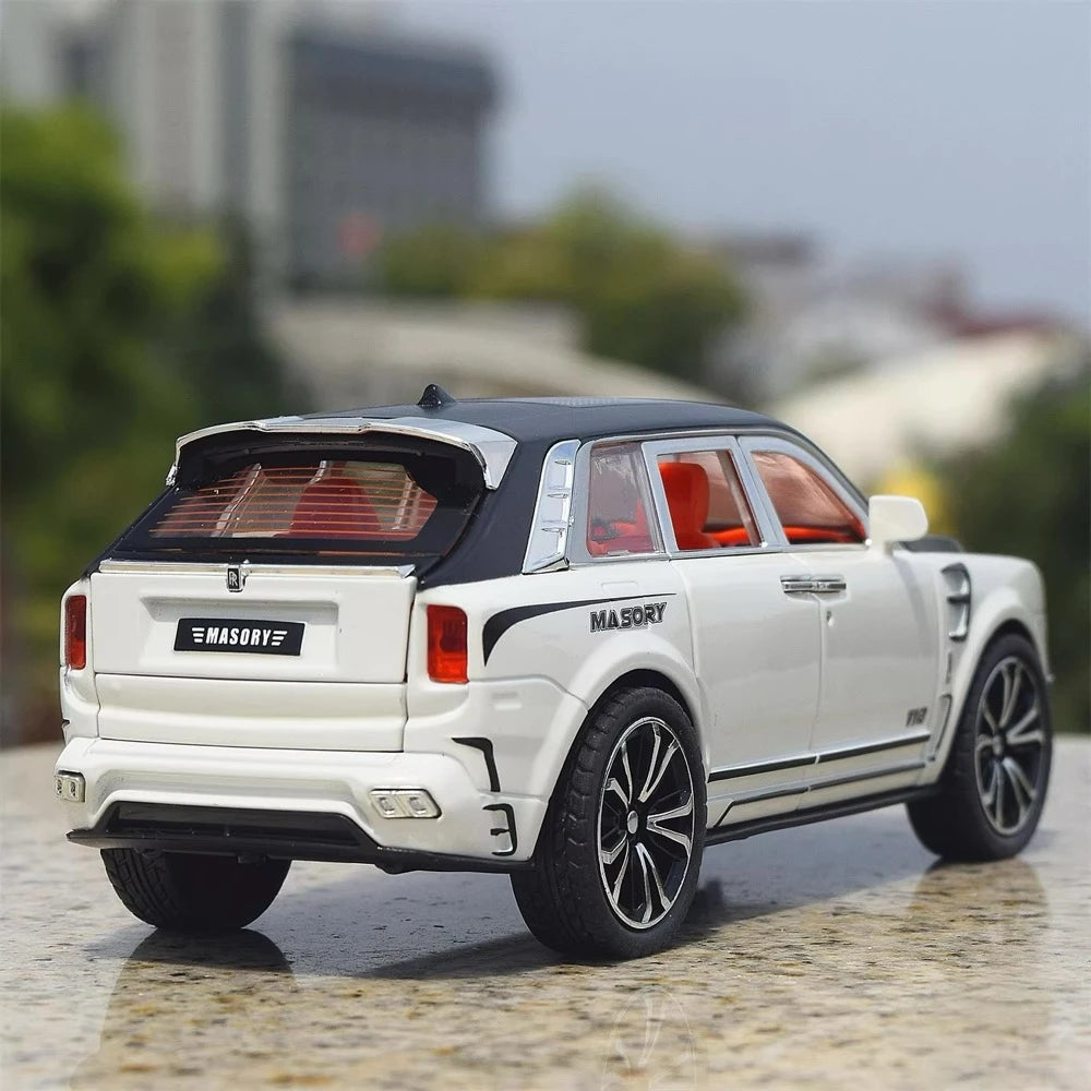 [TOY] 1:32 Rolls-Royce 2020 Cullinan Mansory White Model Car Die-Cast