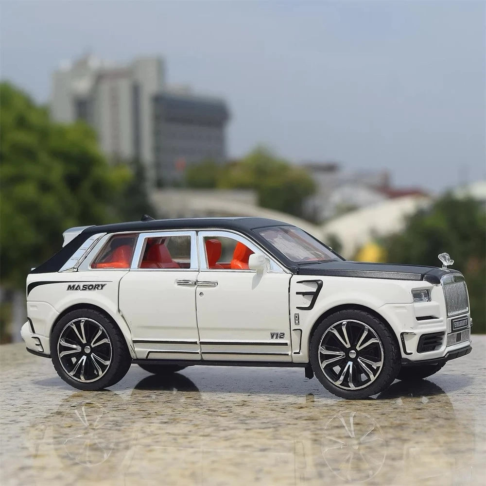 [TOY] 1:32 Rolls-Royce 2020 Cullinan Mansory White Model Car Die-Cast