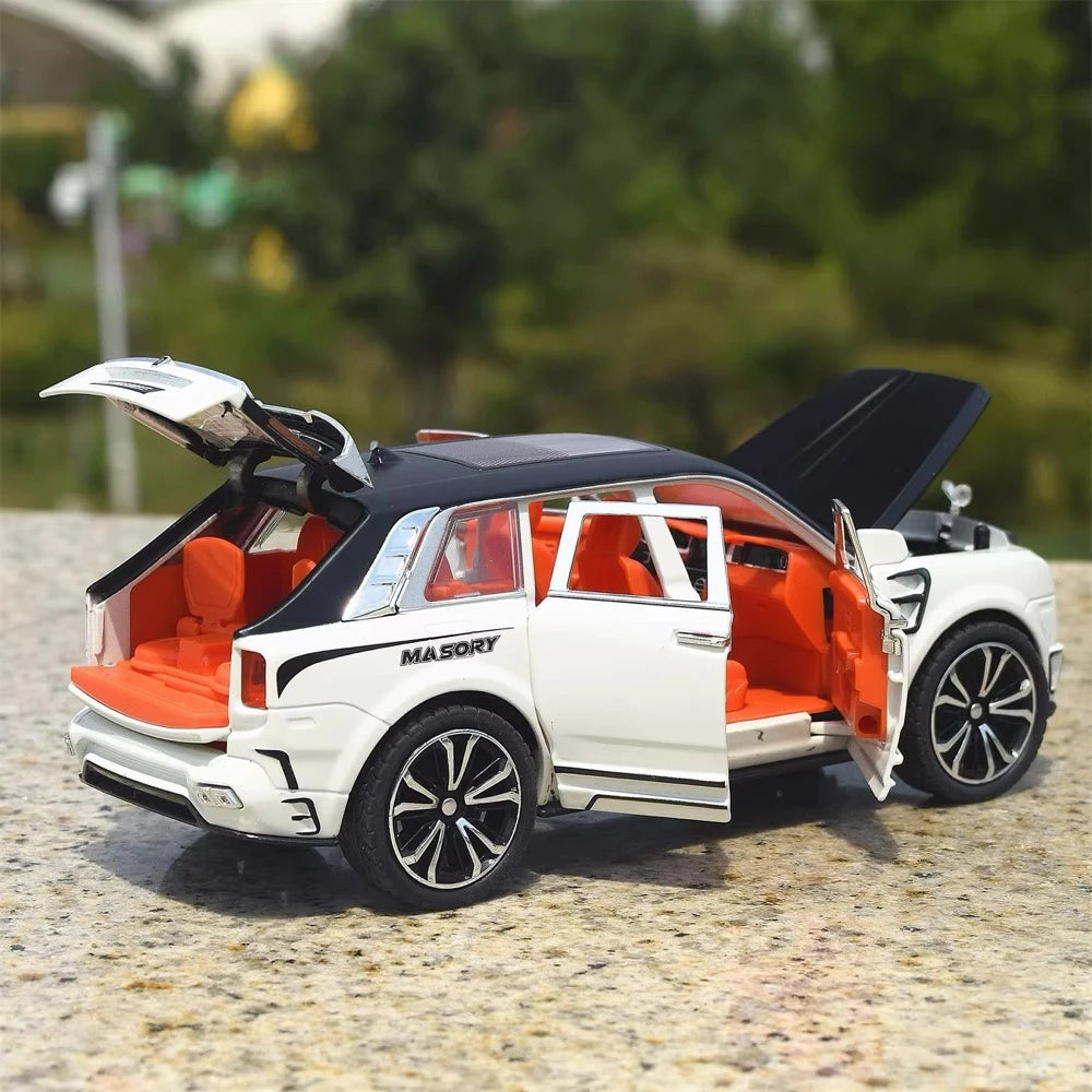 [TOY] 1:32 Rolls-Royce 2020 Cullinan Mansory White Model Car Die-Cast