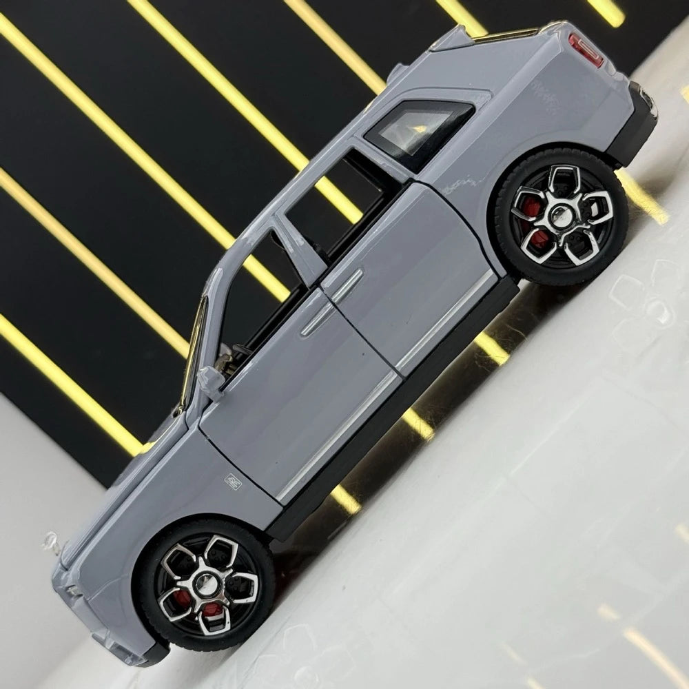 [TOY] 1:32 Rolls-Royce 2023 Cullinan Series II gris voiture miniature Die-Cast