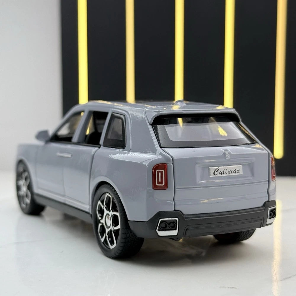 [TOY] 1:32 Rolls-Royce 2023 Cullinan Series II gris voiture miniature Die-Cast