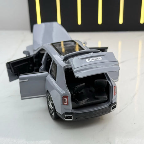 [TOY] 1:32 Rolls-Royce 2023 Cullinan Series II Gray Model Car Die-Cast