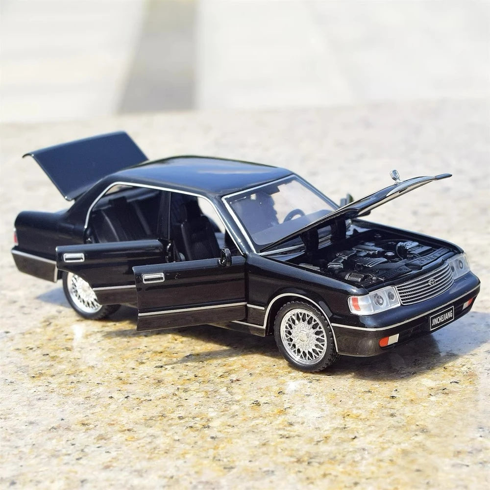 [TOY] 1:32 Toyota 1987 Crown S130 Black Model Car Die-Cast