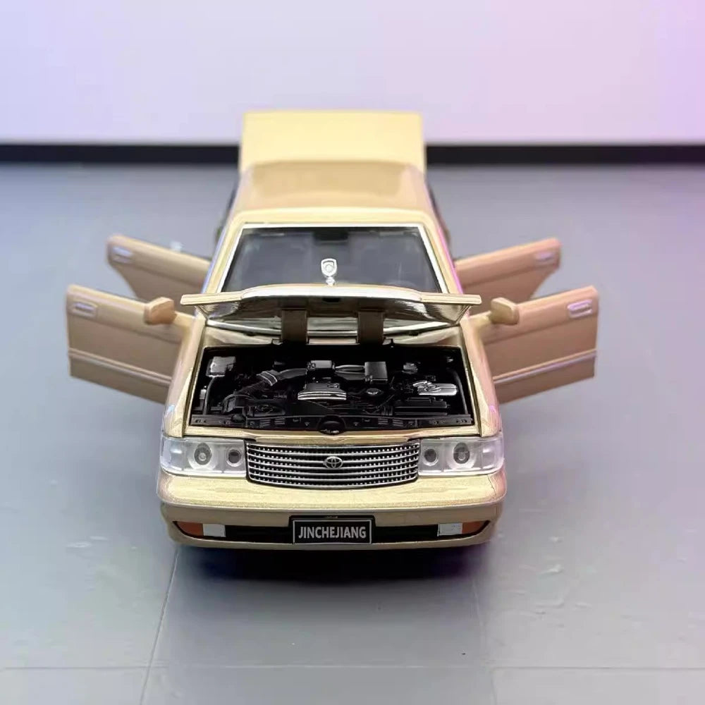 [TOY] 1:32 Toyota 1987 Crown S130 ou voiture miniature Die-Cast