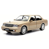 [TOY] 1:32 Toyota 1987 Crown S130 ou voiture miniature Die-Cast