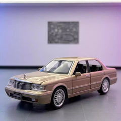 [TOY] 1:32 Toyota 1987 Crown S130 Gold Model Car Die-Cast