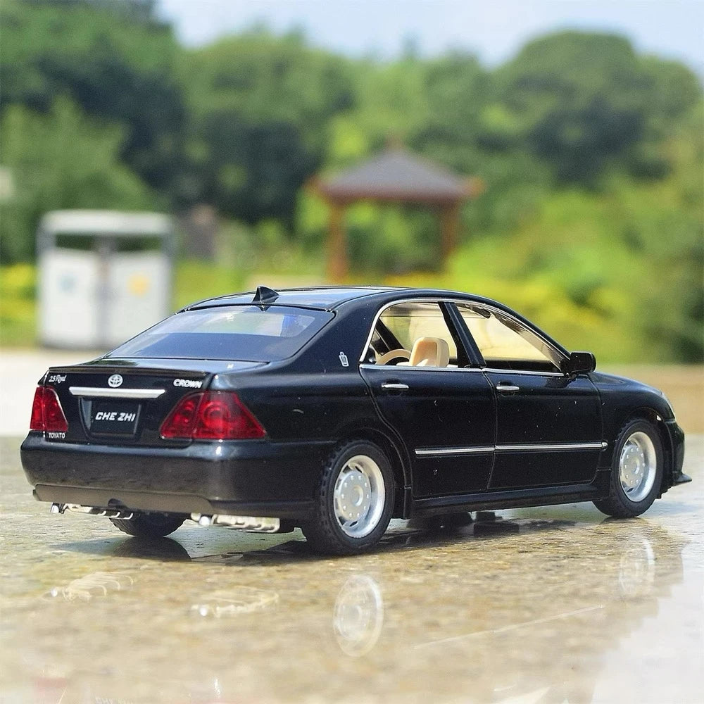 [TOY] 1:32 Toyota 2003 Crown S180 Black Model Car Die-Cast