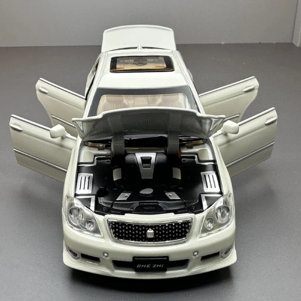 [TOY] 1:32 Toyota 2003 Crown S180 White Model Car Die-Cast