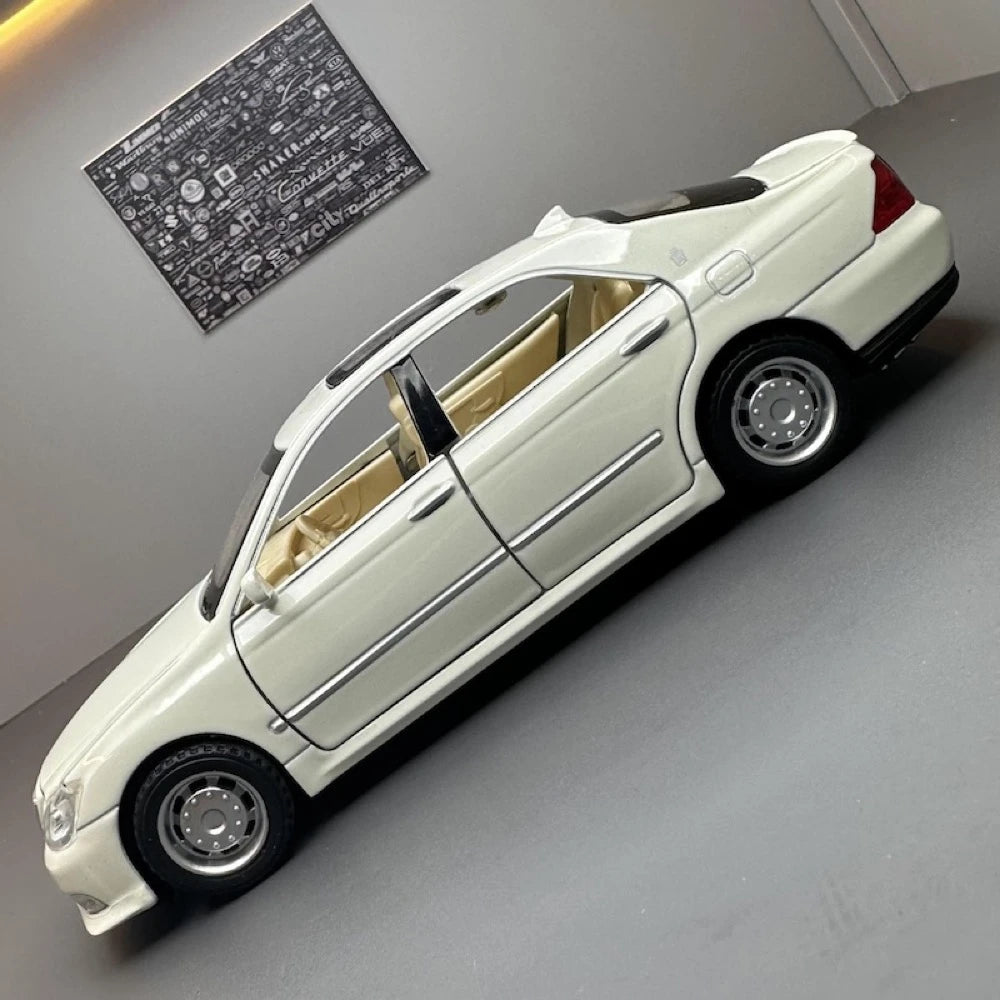 [TOY] 1:32 Toyota 2003 Crown S180 blanc voiture miniature Die-Cast
