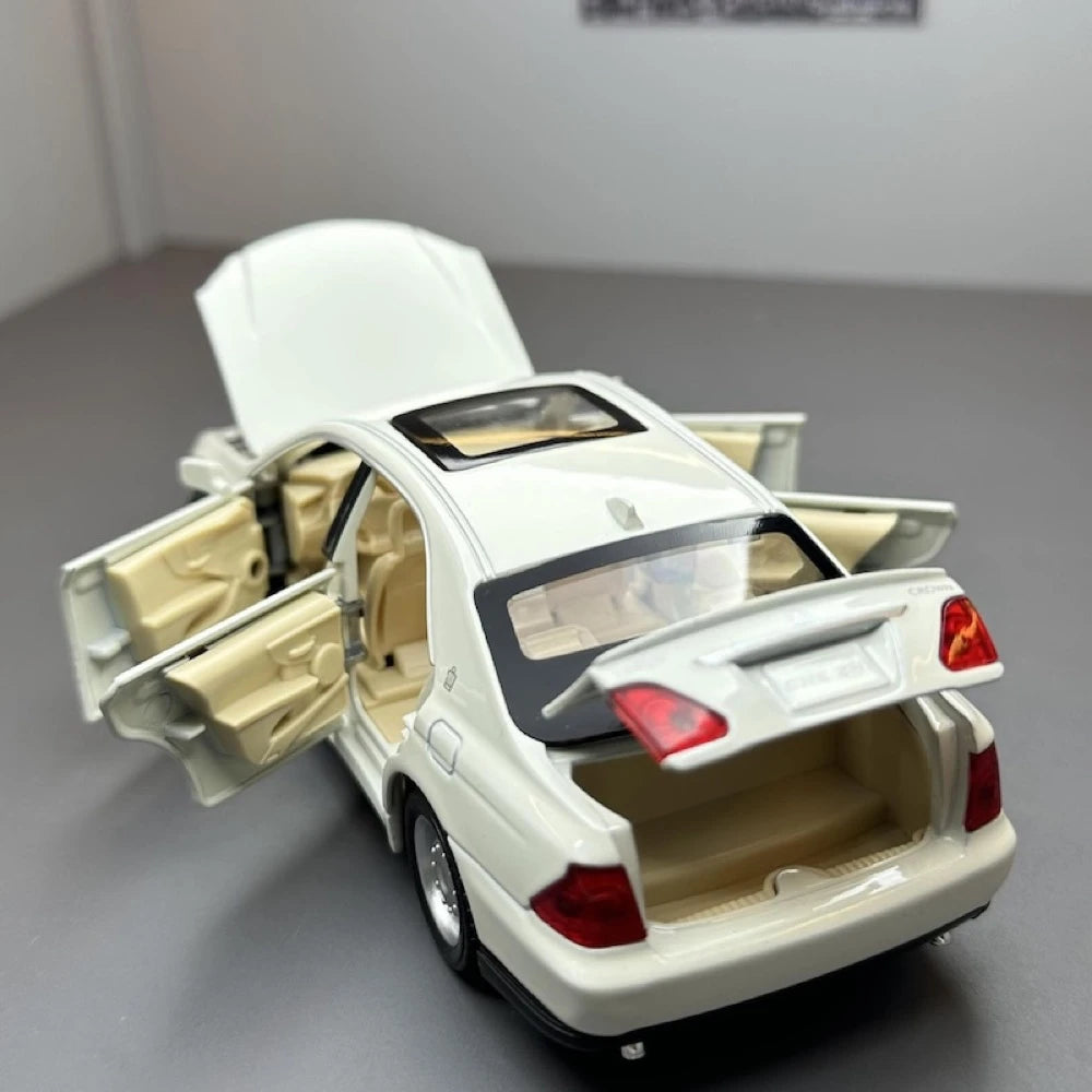 [TOY] 1:32 Toyota 2003 Crown S180 blanc voiture miniature Die-Cast