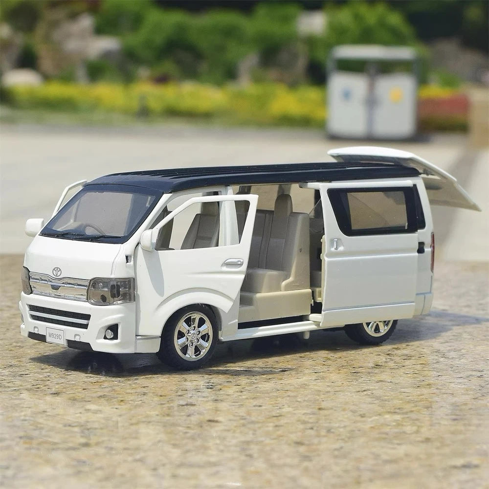 [TOY] 1:32 Toyota 2004 HiAce H200 White Model Car Die-Cast