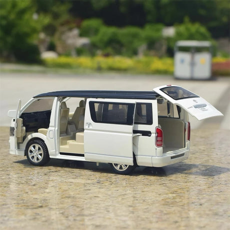 Toyota 2004 HiAce H200 White 1:32 – Druckguss-Display-Modell in Druckguss