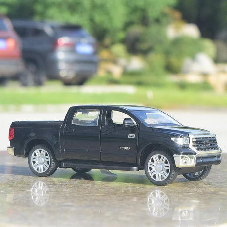 [TOY] 1:32 Toyota 2007 Tundra XK50 Black Model Car Die-Cast