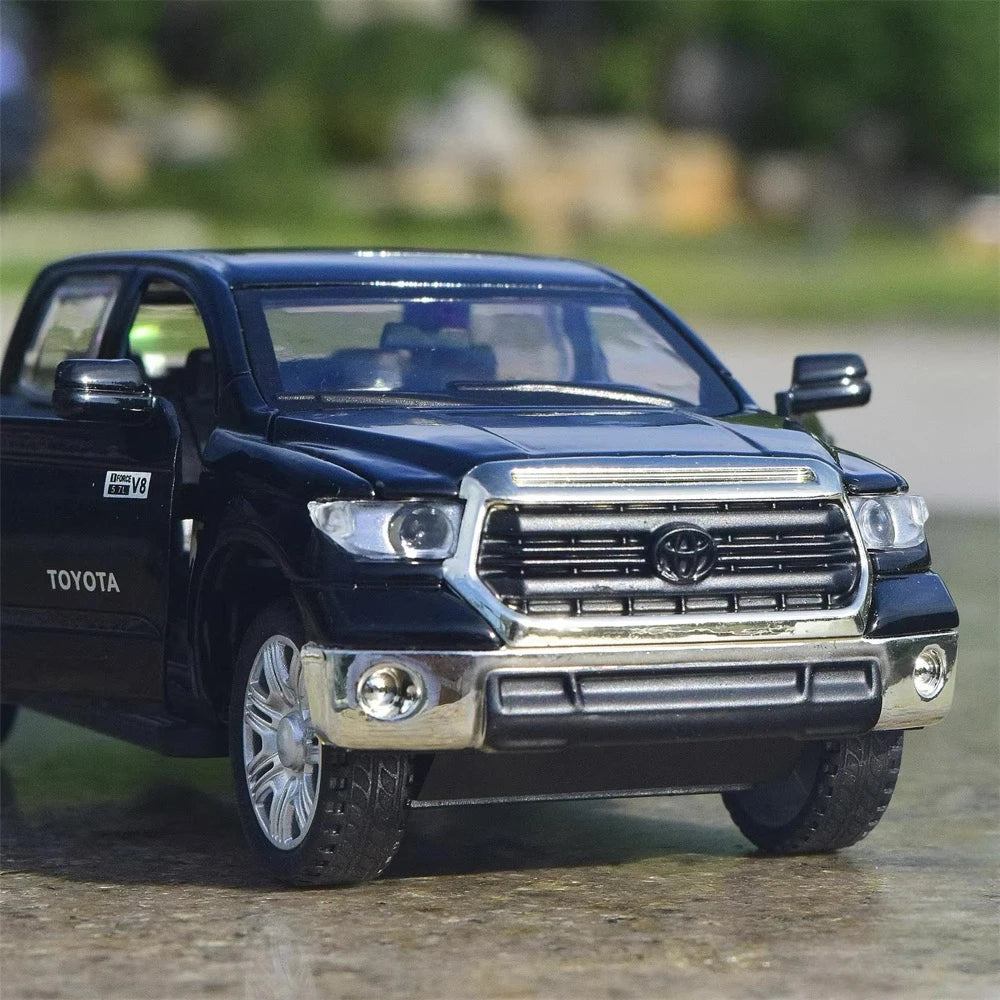 [TOY] 1:32 Toyota 2007 Tundra XK50 Black Model Car Die-Cast