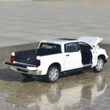 [TOY] 1:32 Toyota 2007 Tundra XK50 ホワイト モデルカー Die-Cast