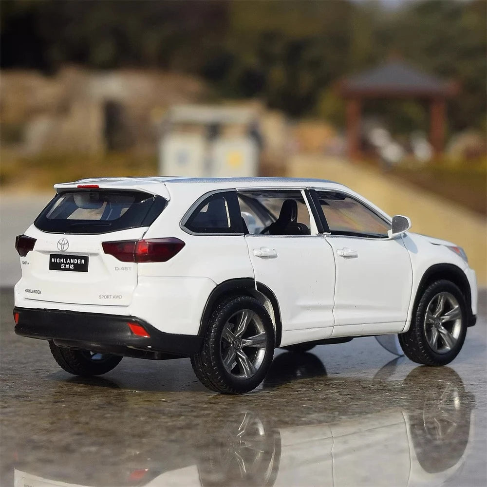 [TOY] 1:32 Toyota 2016 Highlander XU50 White Model Car Die-Cast