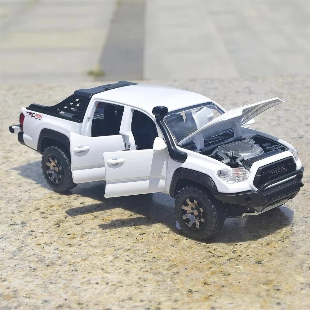 [TOY] 1:32 Toyota 2016 Tacoma TRD Off-Road White Model Car Die-Cast