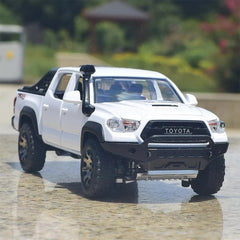 [TOY] 1:32 Toyota 2016 Tacoma TRD Off-Road White Model Car Die-Cast