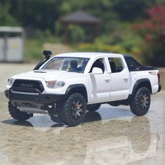 [TOY] 1:32 Toyota 2016 Tacoma TRD Off-Road White Model Car Die-Cast