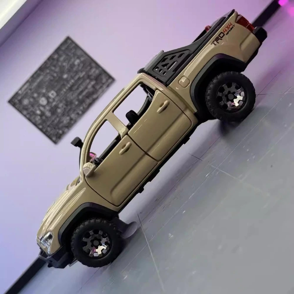 [TOY] 1:32 Toyota 2016 Tacoma TRD Off-Road Yellow Model Car Die-Cast
