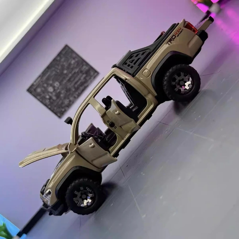 [TOY] 1:32 Toyota 2016 Tacoma TRD Off-Road Yellow Model Car Die-Cast