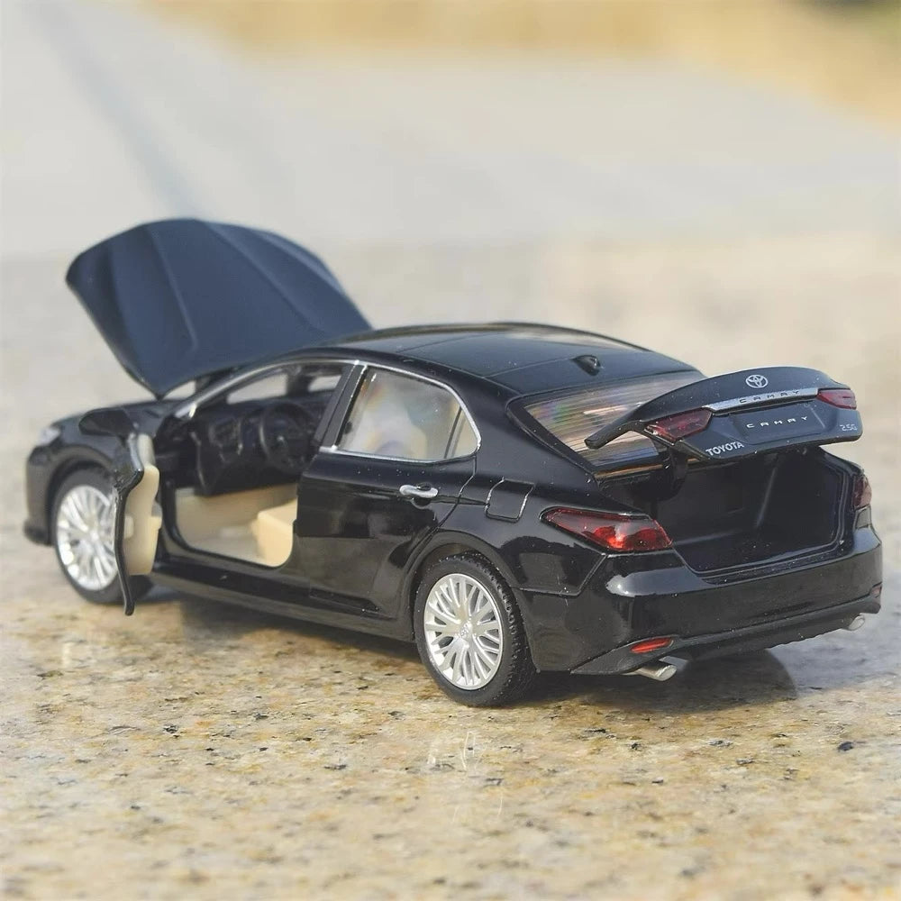 [TOY] 1:32 Toyota 2017 Camry XV70 Black Model Car Die-Cast