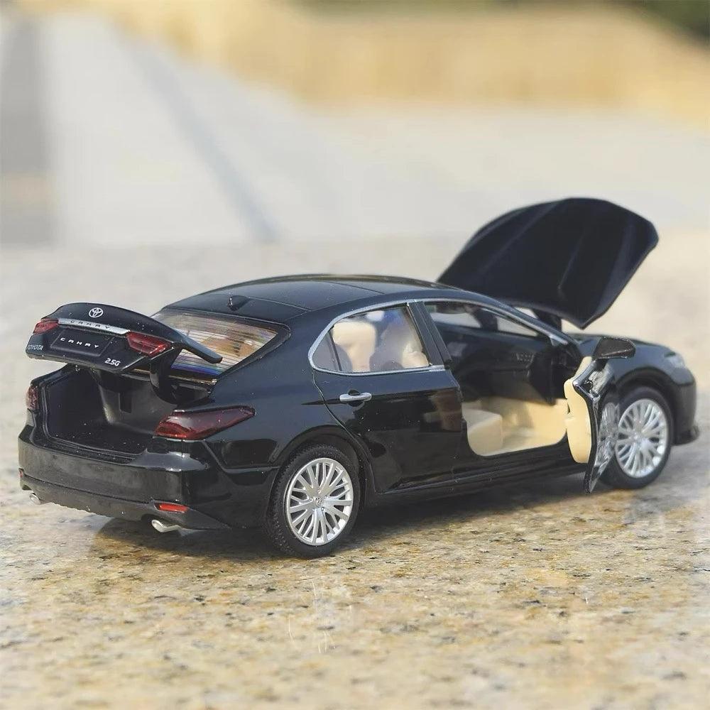 [TOY] 1:32 Toyota 2017 Camry XV70 Black Model Car Die-Cast