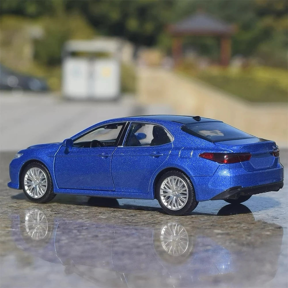 [TOY] 1:32 Toyota 2017 Camry XV70 Blue Model Car Die-Cast