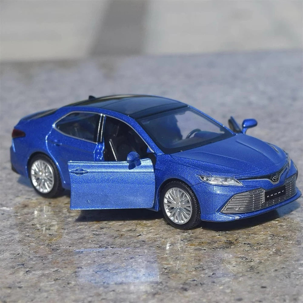 [TOY] 1:32 Toyota 2017 Camry XV70 Blue Model Car Die-Cast
