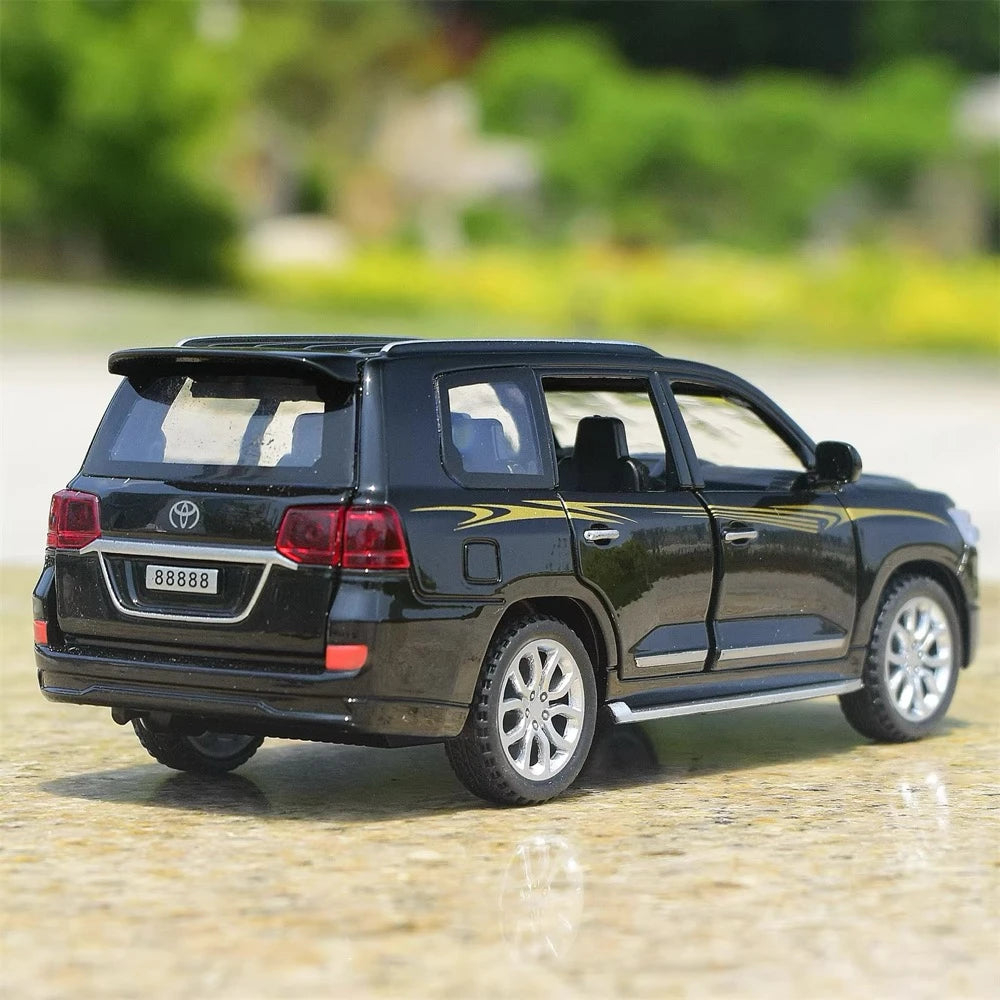 [TOY] 1:32 Toyota 2018 Land Cruiser LC200 VX Black Model Car Die-Cast