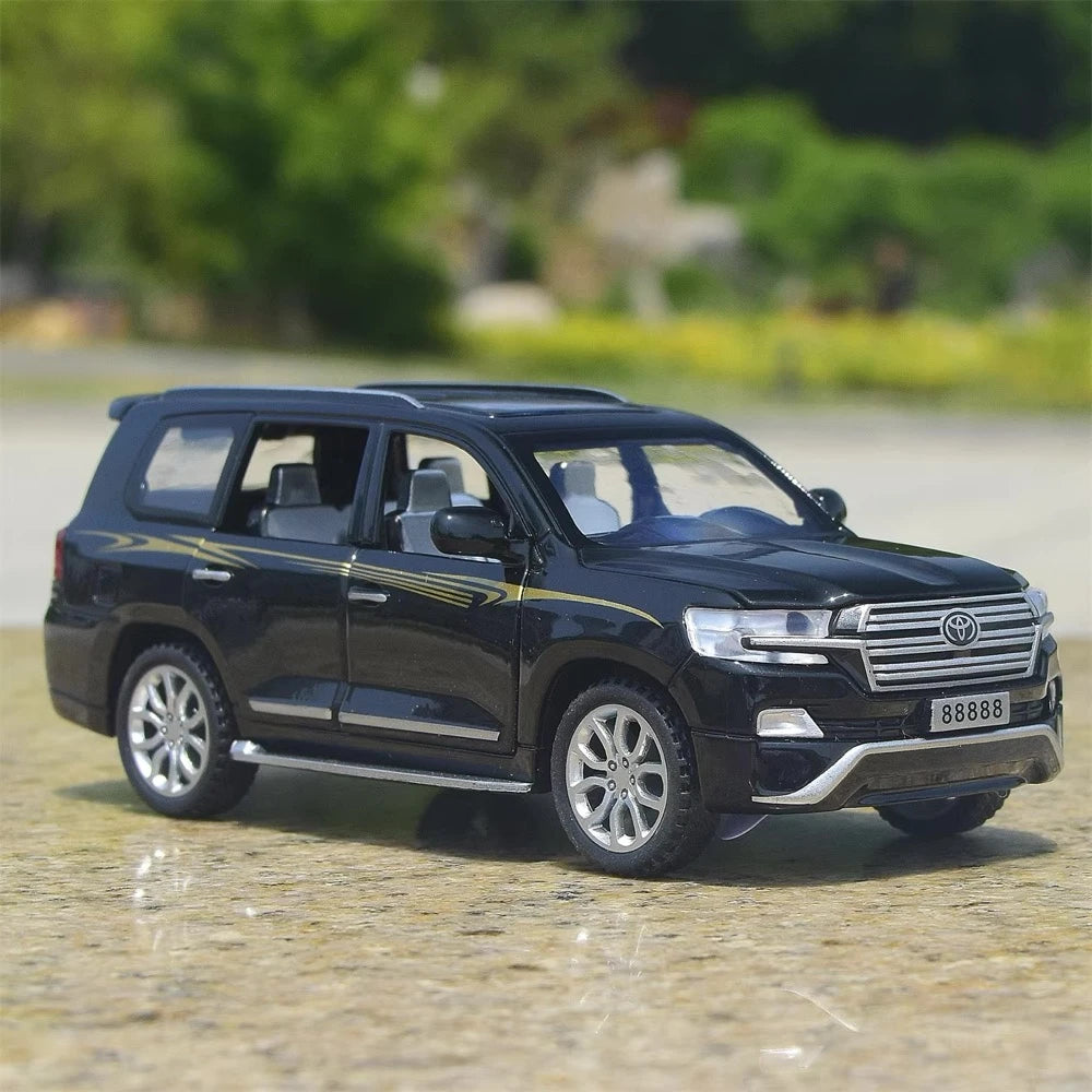 [TOY] 1:32 Toyota 2018 Land Cruiser LC200 VX Black Model Car Die-Cast