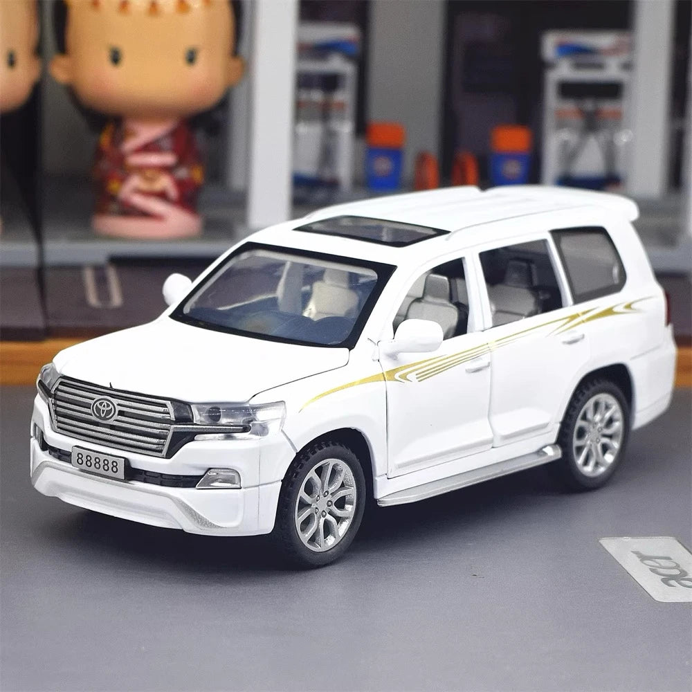 [TOY] 1:32 Toyota 2018 Land Cruiser LC200 VX White Model Car Die-Cast