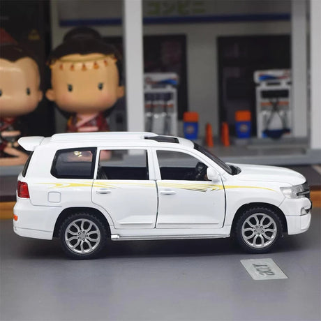 [TOY] 1:32 Toyota 2018 Land Cruiser LC200 VX vit modellbil Die-Cast
