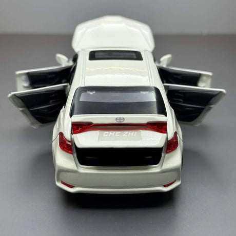[TOY] 1:32 Toyota 2019 Corolla Altis E210 vit modellbil Die-Cast