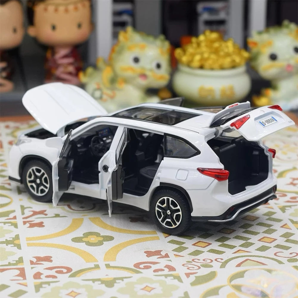 [TOY] 1:32 Toyota 2021 Crown Kluger XU70 vit modellbil Die-Cast