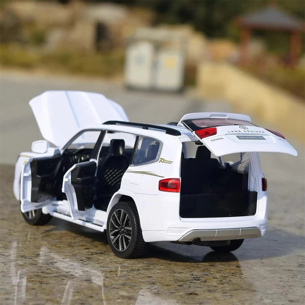 [TOY] 1:32 Toyota 2021 Land Cruiser LC300 White Model Car Die-Cast