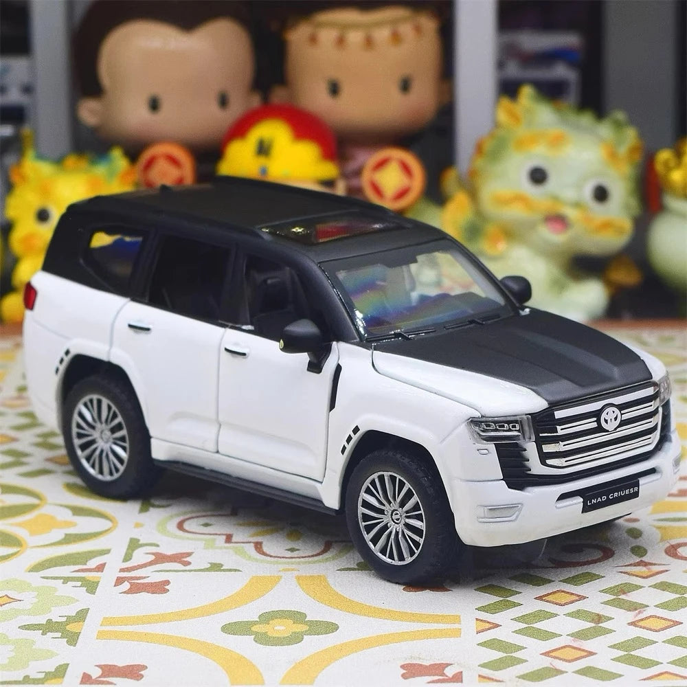 [TOY] 1:32 Toyota 2021 Land Cruiser LC300 White Black Model Car Die-Cast