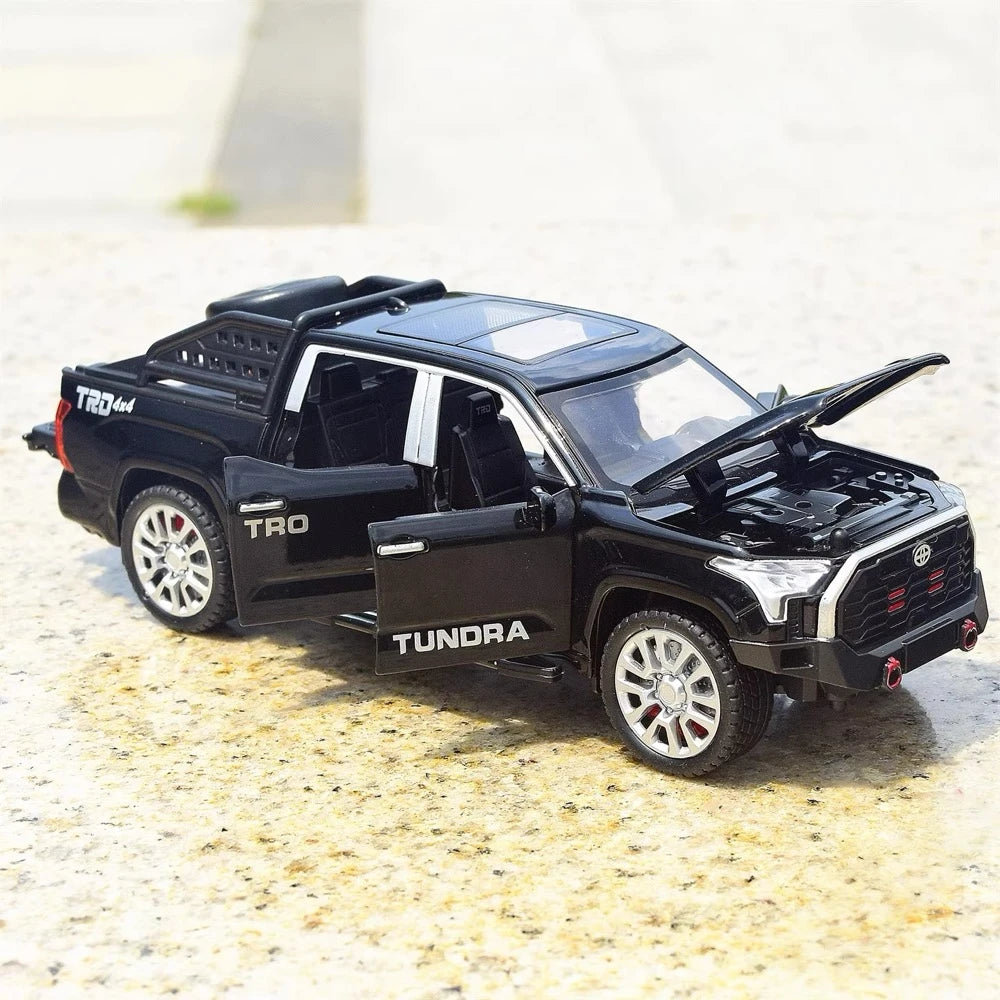 [TOY] 1:32 Toyota 2022 Tundra XK70 Black Model Car Die-Cast