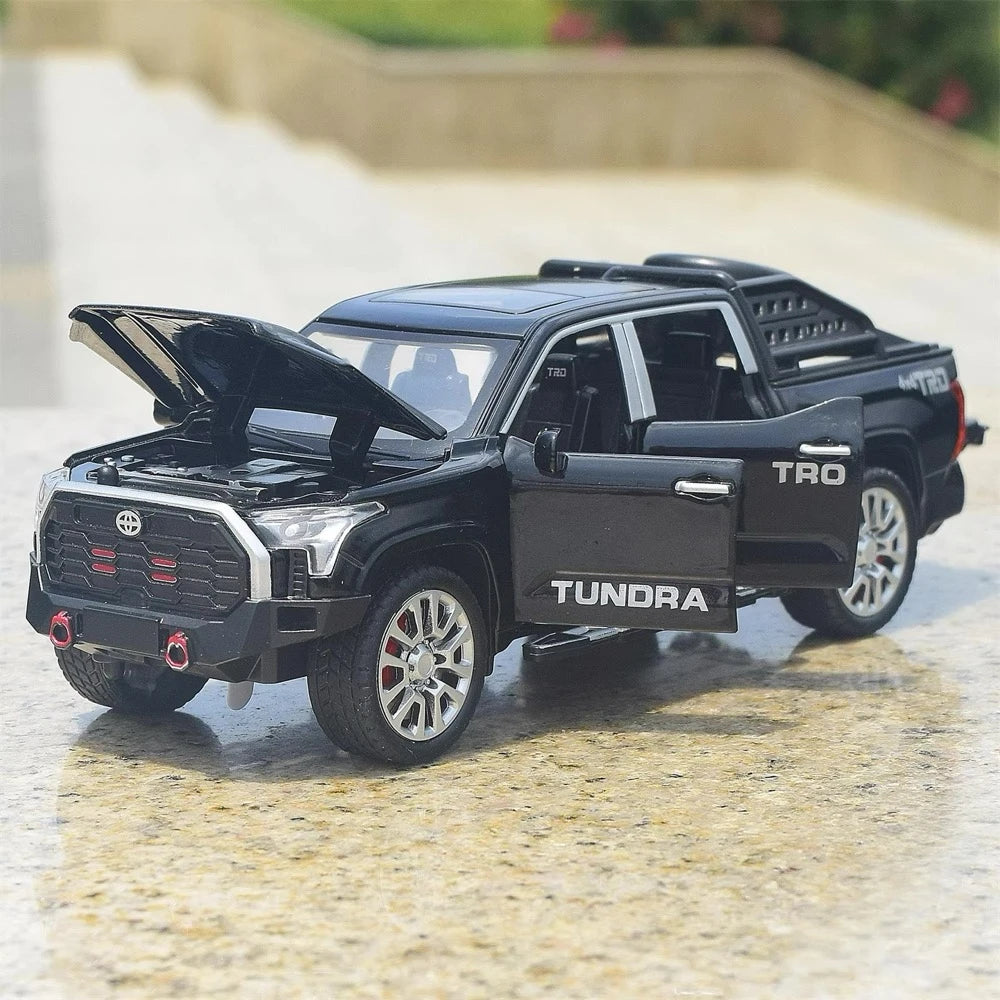 [TOY] 1:32 Toyota 2022 Tundra XK70 musta pienoismalli Die-Cast