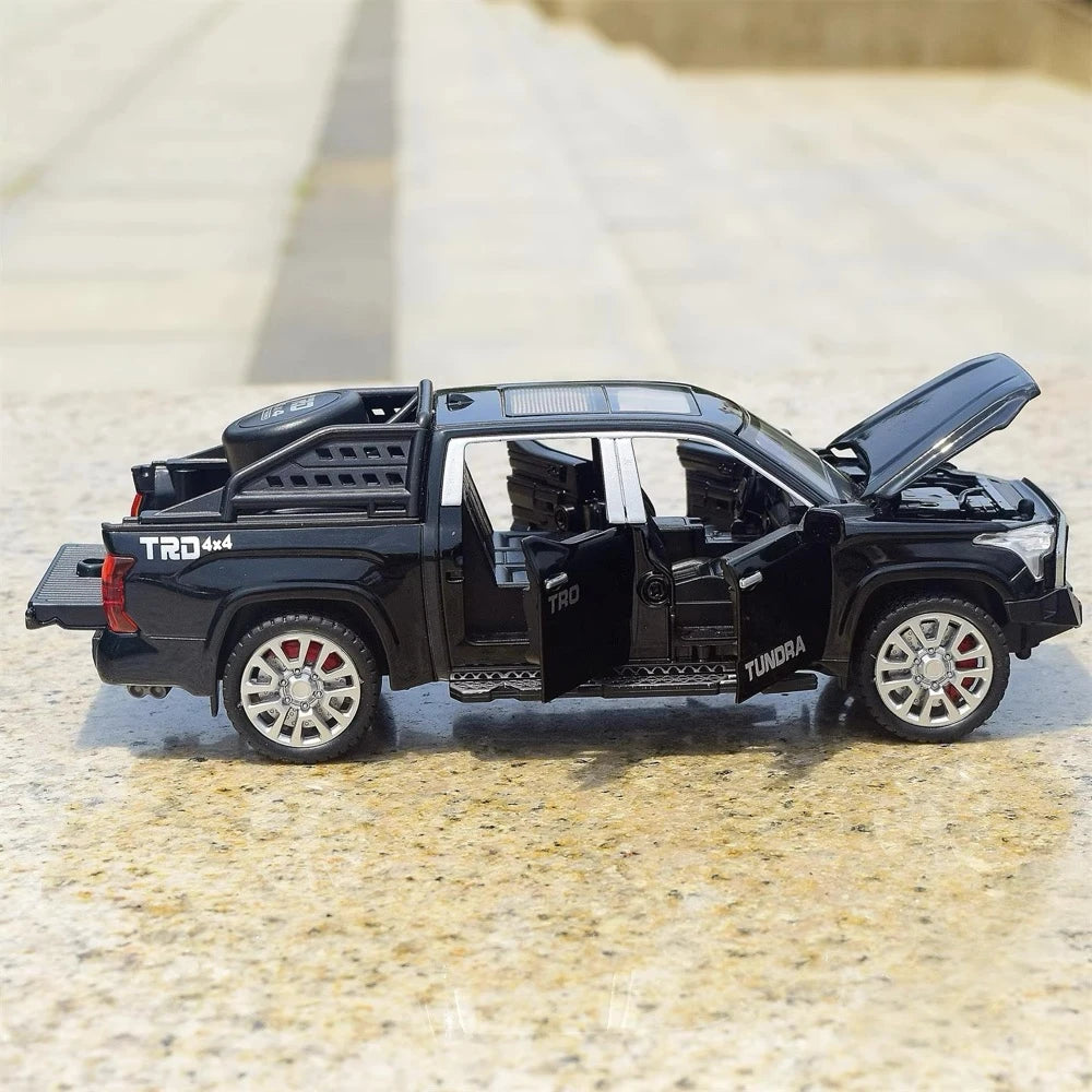 [TOY] 1:32 Toyota 2022 Tundra XK70 Black Model Car Die-Cast