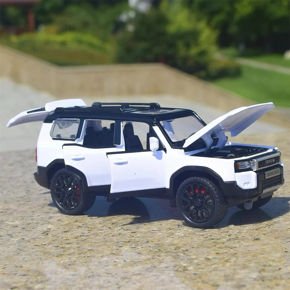 [TOY] 1:32 Toyota 2023 Land Cruiser Prado J250 White Model Car Die-Cast