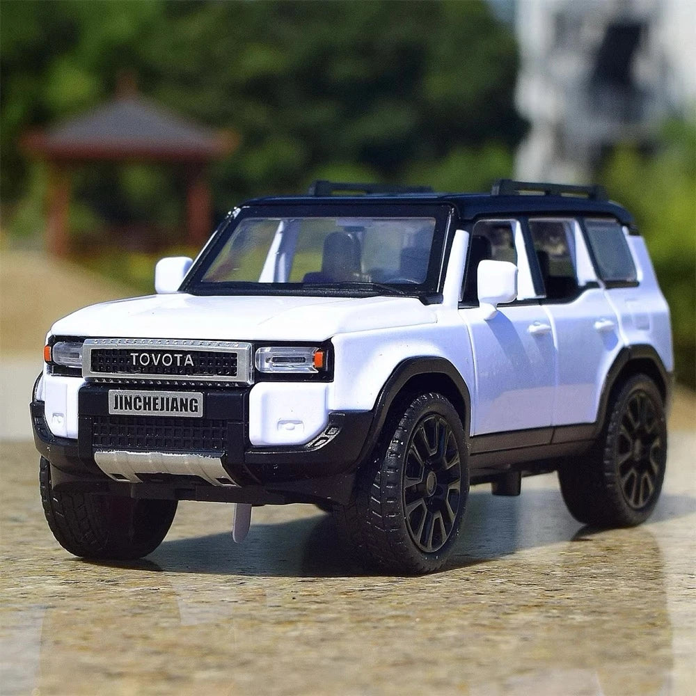 [TOY] 1:32 Toyota 2023 Land Cruiser Prado J250 White Model Car Die-Cast